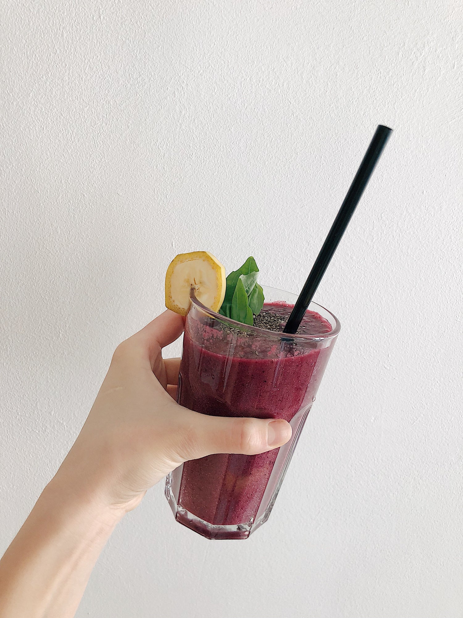 Recette smoothie pour le petit déjeuner aux fruits rouges